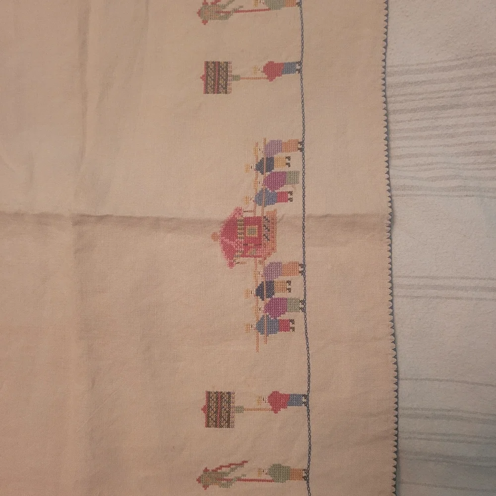 Embroidered Beach Scene Cotton Tablecloth in Cream - Picture 3 of 6